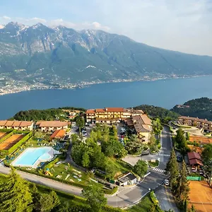 pineta-campi.it-lombardy.com/