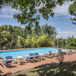 https://castel-pietraio.it-tuscanyhotel.com