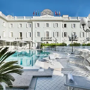 https://grand-hotel-des-bains-riccione.riccione-hotels.org